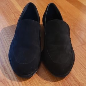 Antonio Melani suede flat comfort shoe.